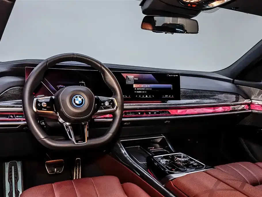 BMW i7 — фото 5