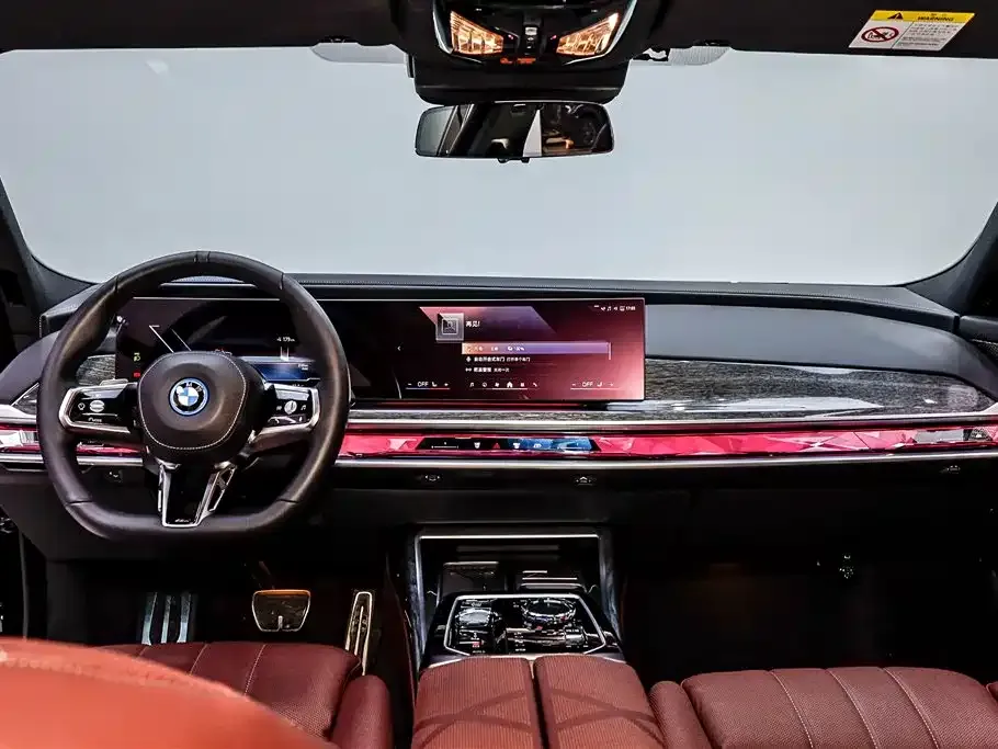 BMW i7 — фото 4