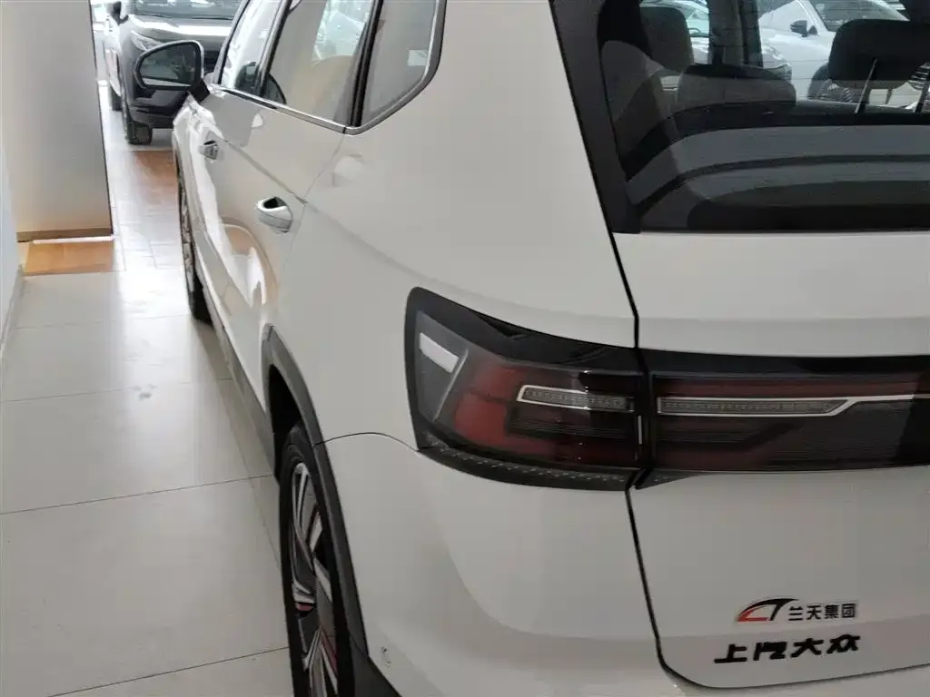 Volkswagen Tharu — фото 2