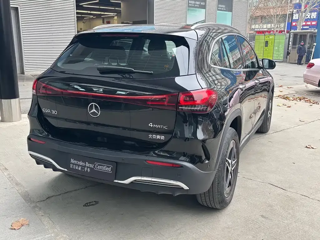 Mercedes-Benz EQA — фото 10