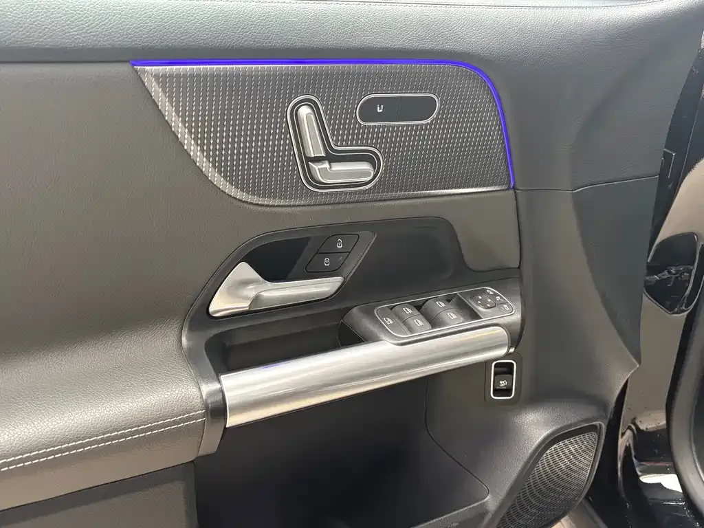 Mercedes-Benz EQA — фото 2