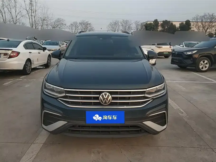 Volkswagen Tiguan L — фото 6