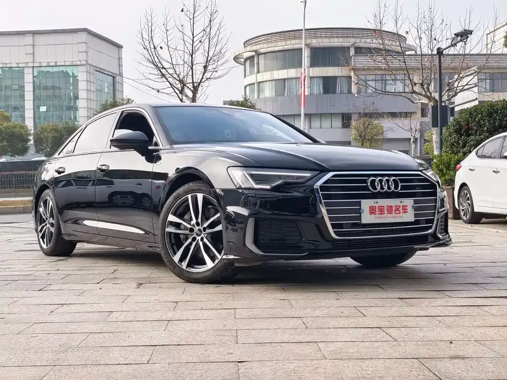 Audi A6L — фото 10