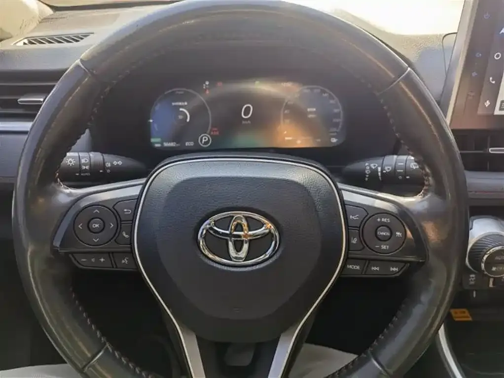 Toyota RAV4 Prime — фото 2