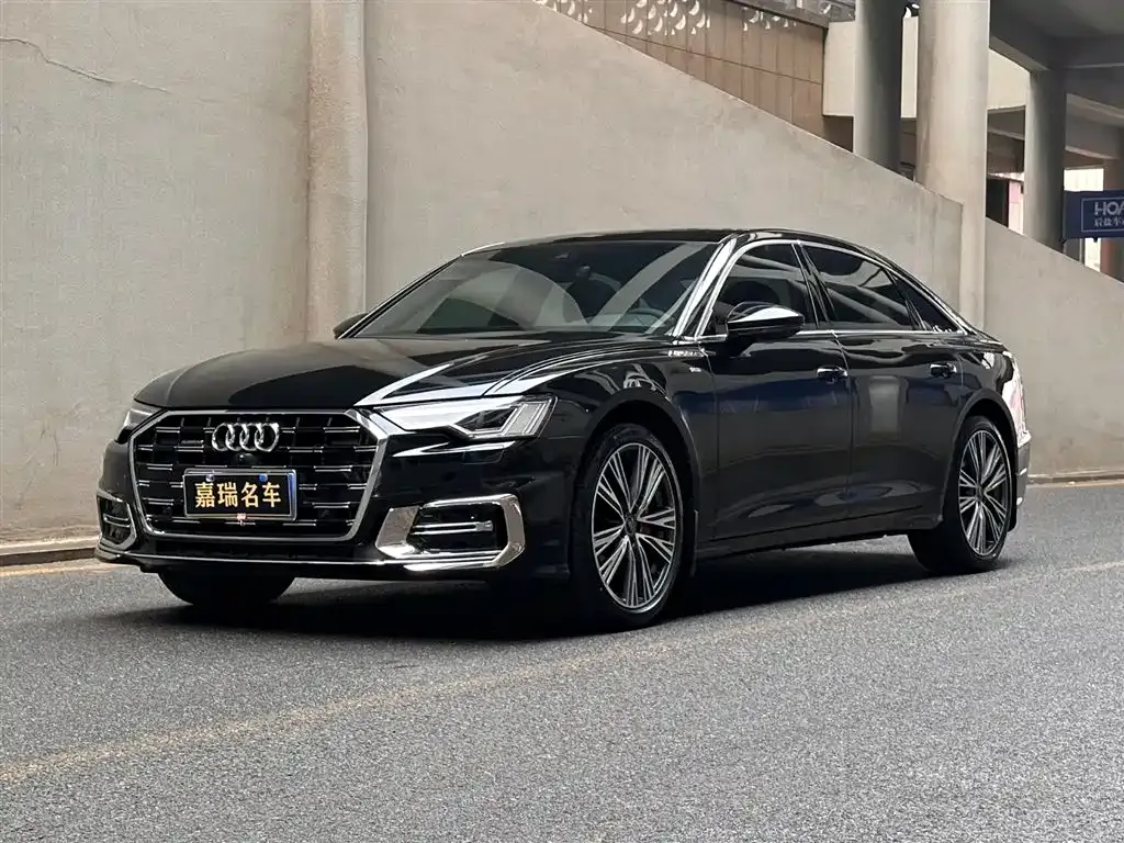 Audi A6L — фото 1