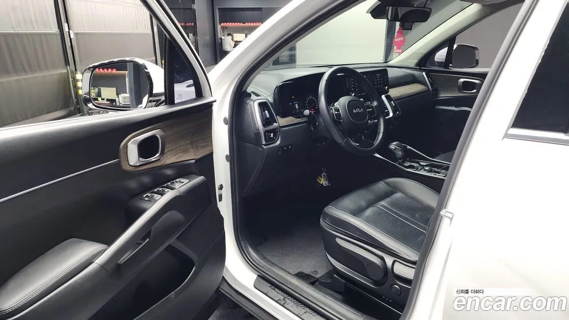 Kia Sorento — фото 9