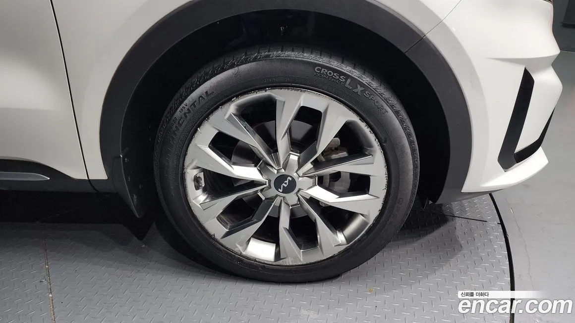 Kia Sorento — фото 5