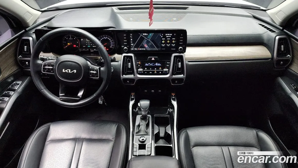 Kia Sorento — фото 10