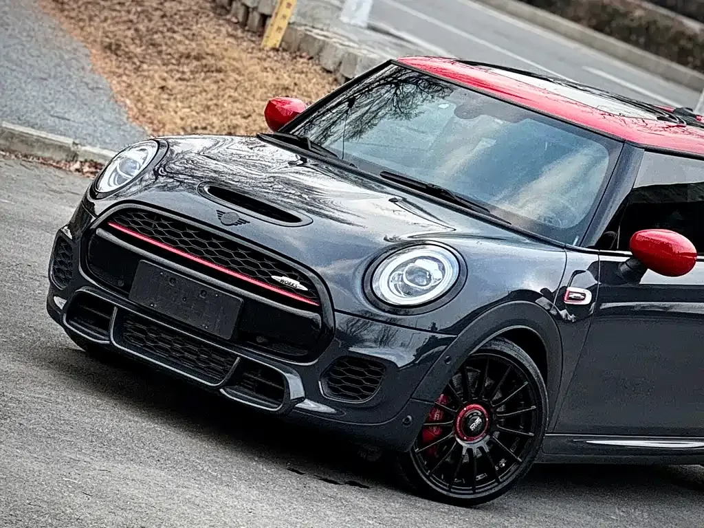 MINI JCW (John Cooper Works) — фото 9