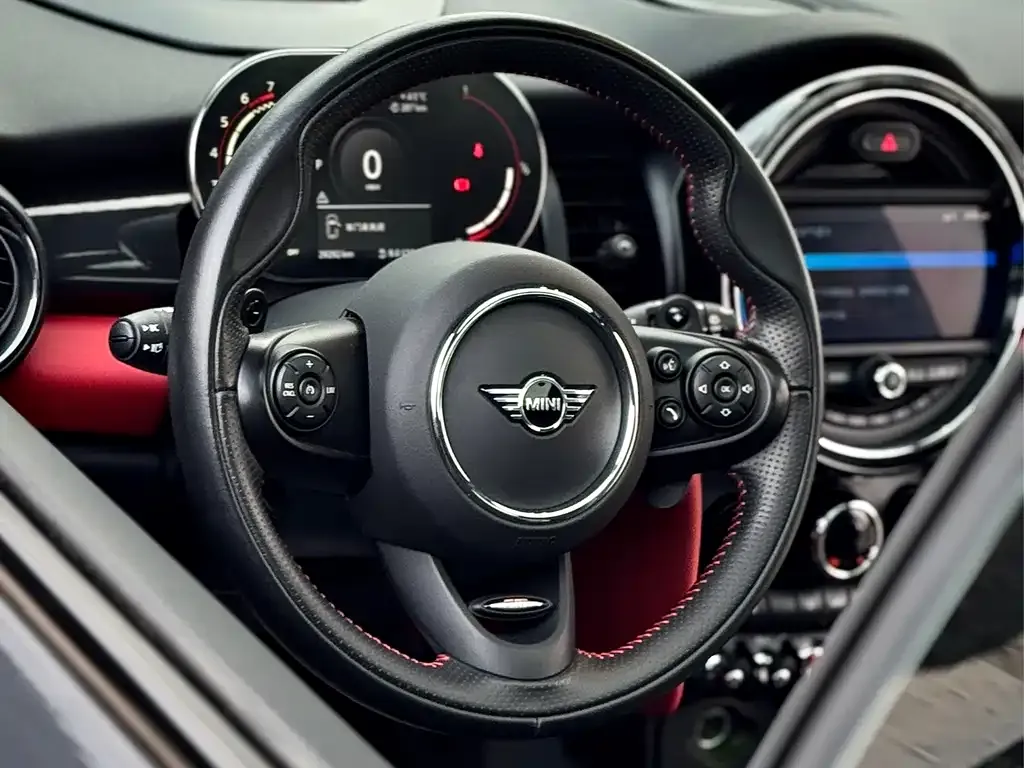 MINI JCW (John Cooper Works) — фото 4