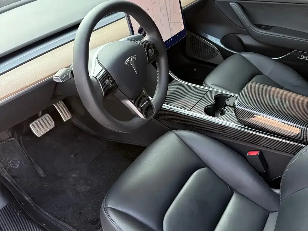 Tesla Model 3 — фото 8