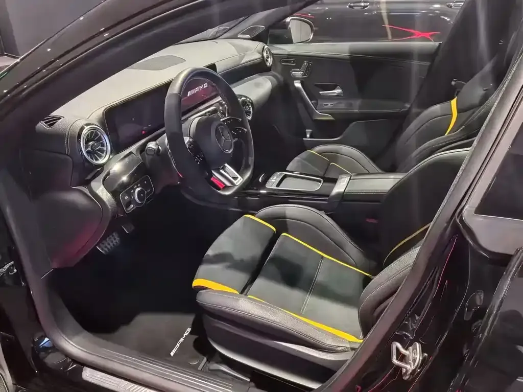 Mercedes-Benz CLA AMG — фото 2