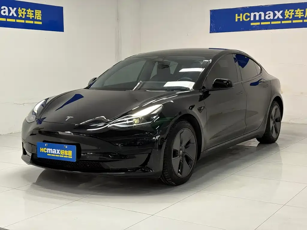 Tesla Model 3 — фото 1