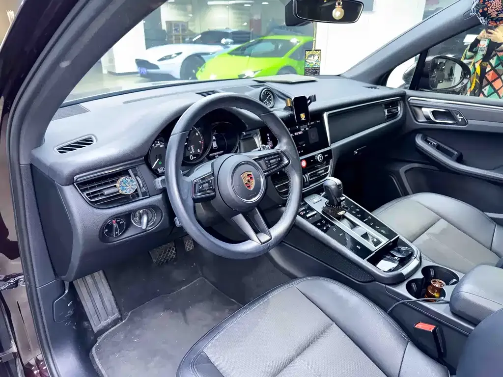 Porsche Macan — фото 5