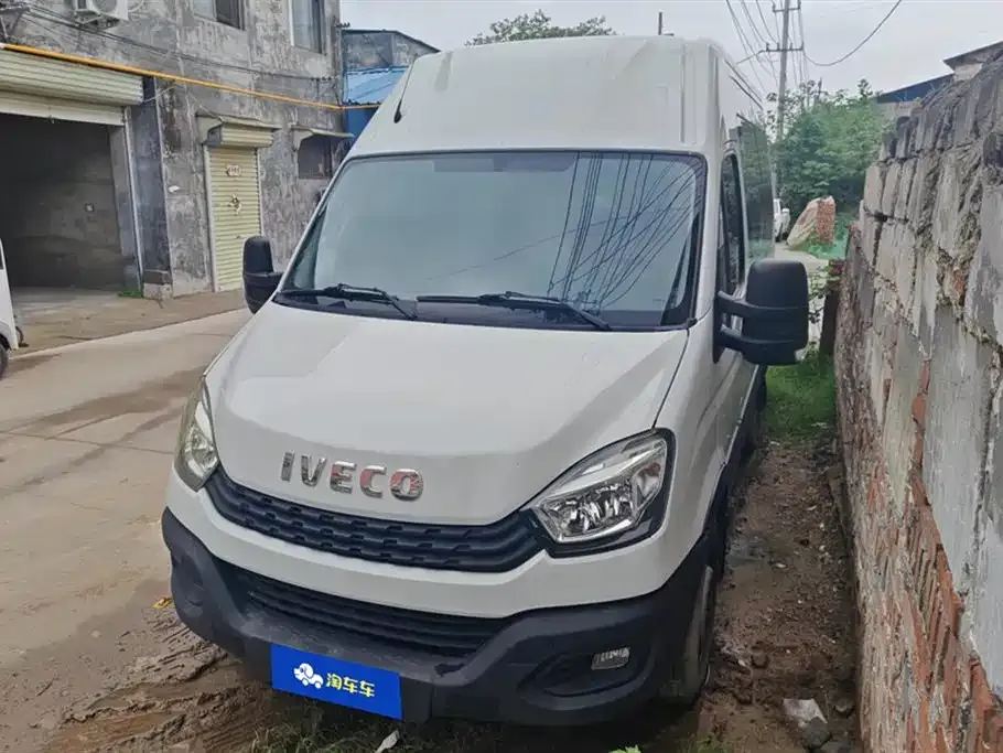 IVECO Ousheng — фото 1