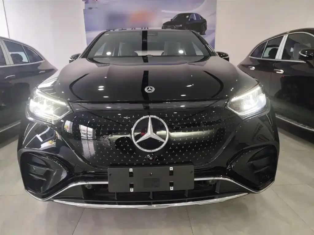 Mercedes-Benz EQE SUV — фото 4