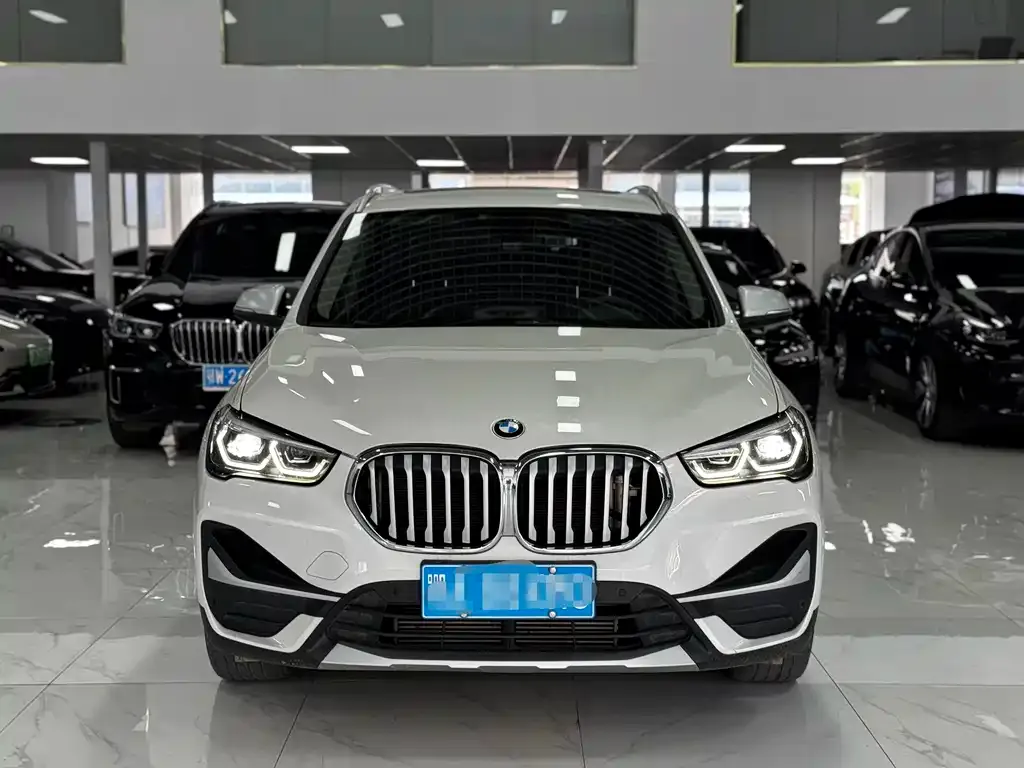 BMW X1 — фото 5