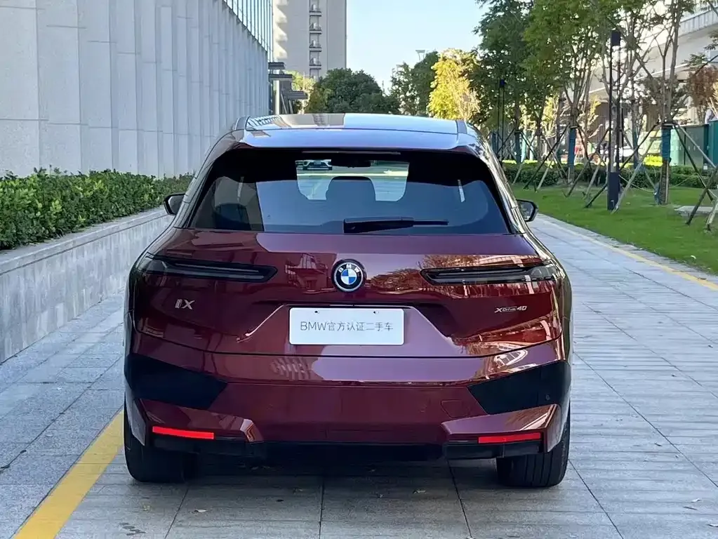 BMW iX — фото 2