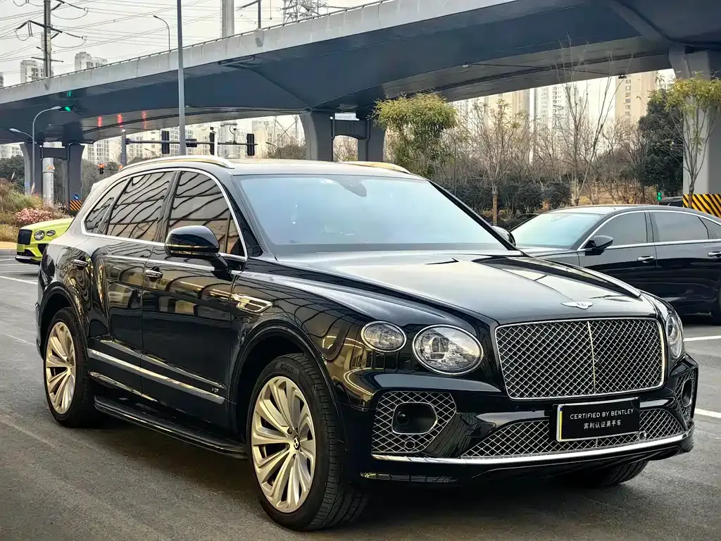 Bentley Bentayga — фото 7