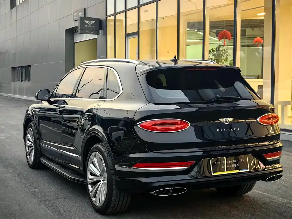 Bentley Bentayga — фото 8