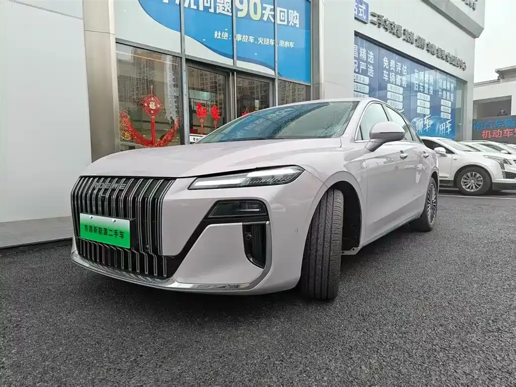 Roewe M7 DMH — фото 1