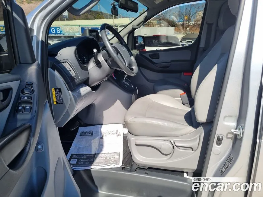 Hyundai Starex — фото 10