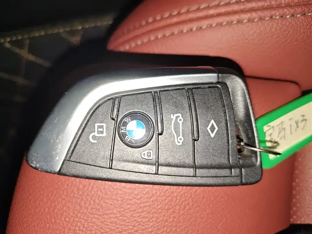 BMW iX3 — фото 4