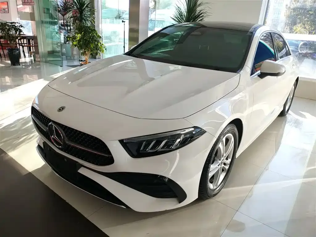 Mercedes-Benz A-Class — фото 1