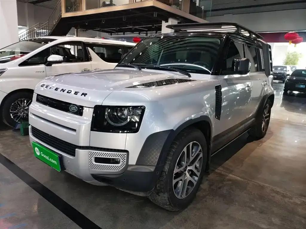 Land Rover Defender — фото 1