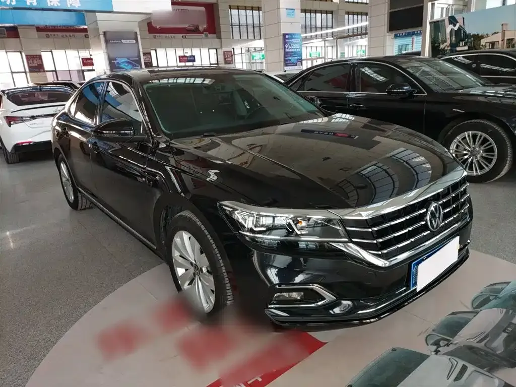 Volkswagen Passat — фото 2