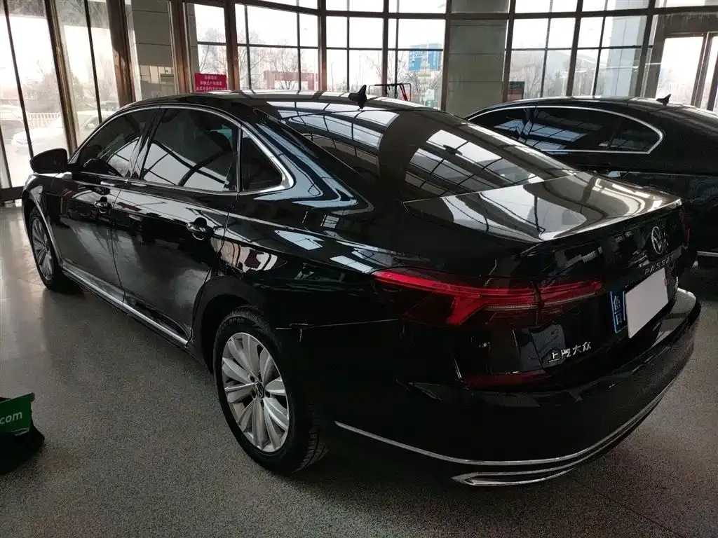 Volkswagen Passat — фото 3