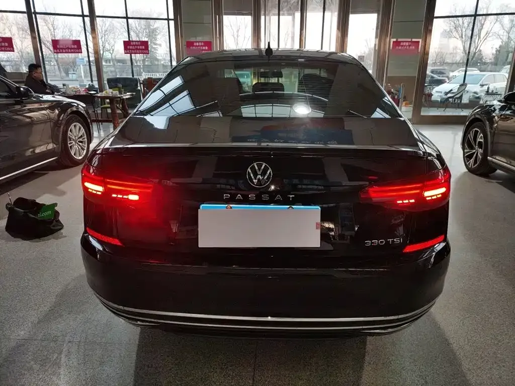 Volkswagen Passat — фото 5