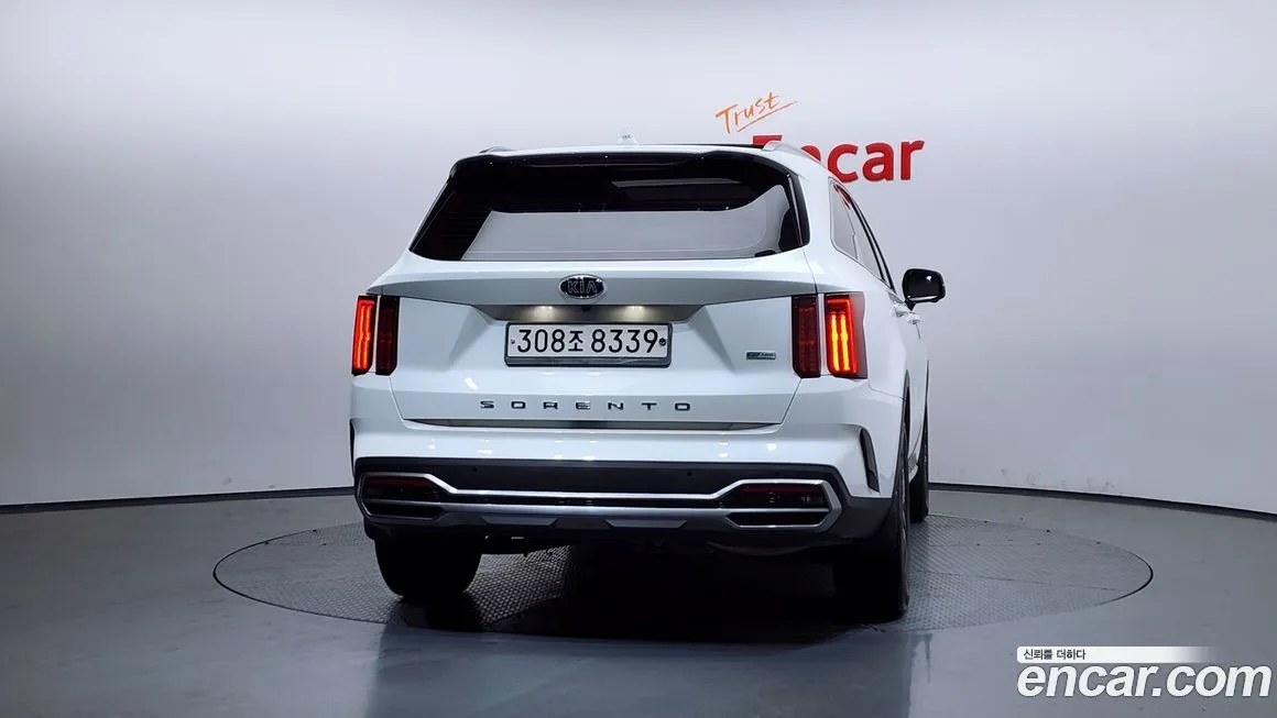 Kia Sorento — фото 10