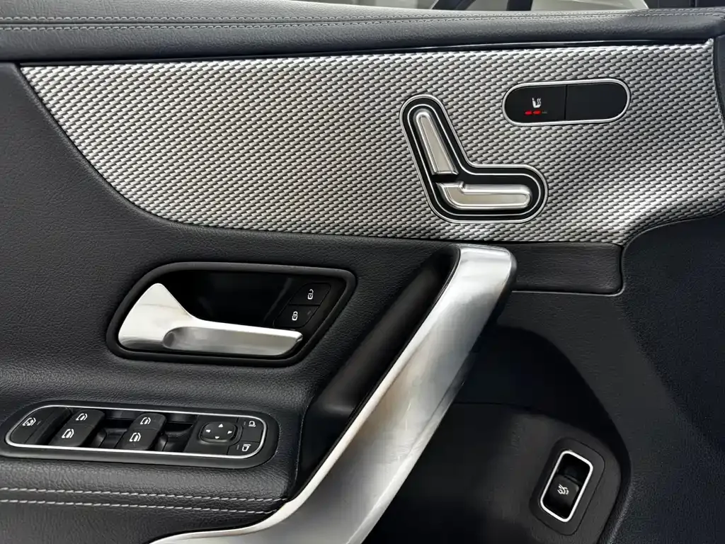 Mercedes-Benz A-Class — фото 10