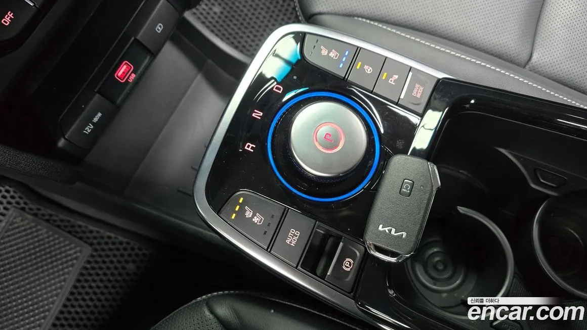 Kia Niro — фото 10
