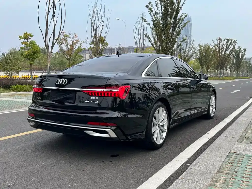 Audi A6L — фото 4