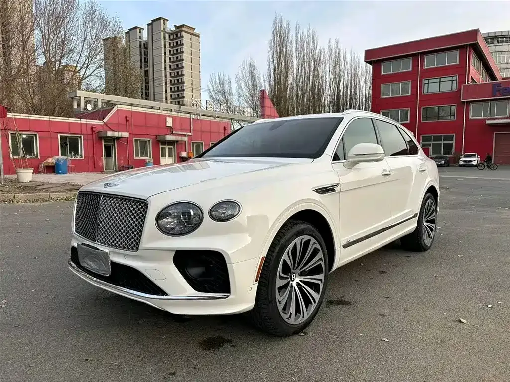 Bentley Bentayga — фото 1