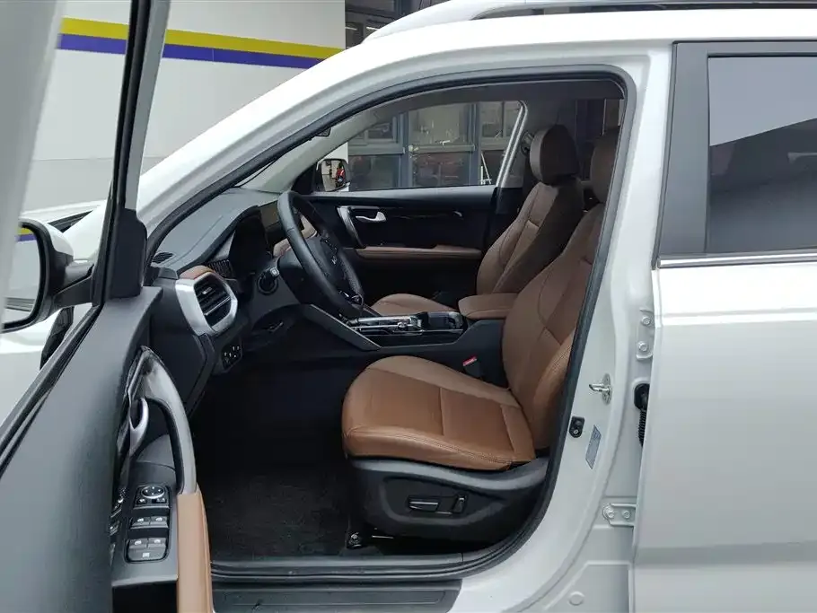 Kia Sportage — фото 8