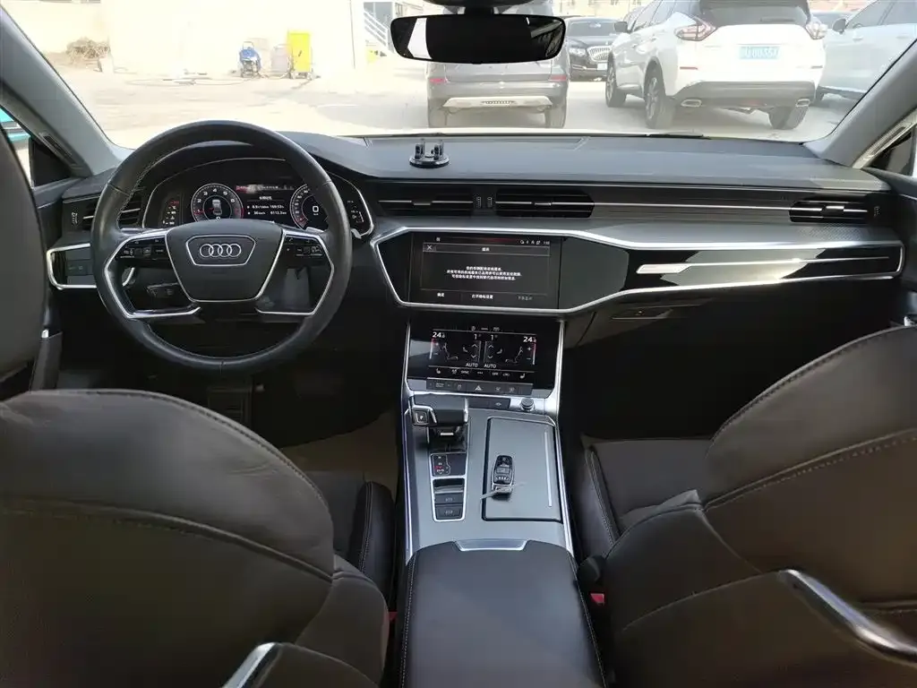Audi A7L — фото 5