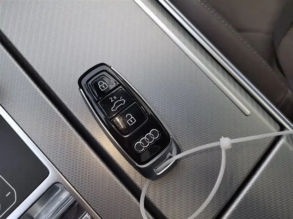 Audi A7L — фото 4