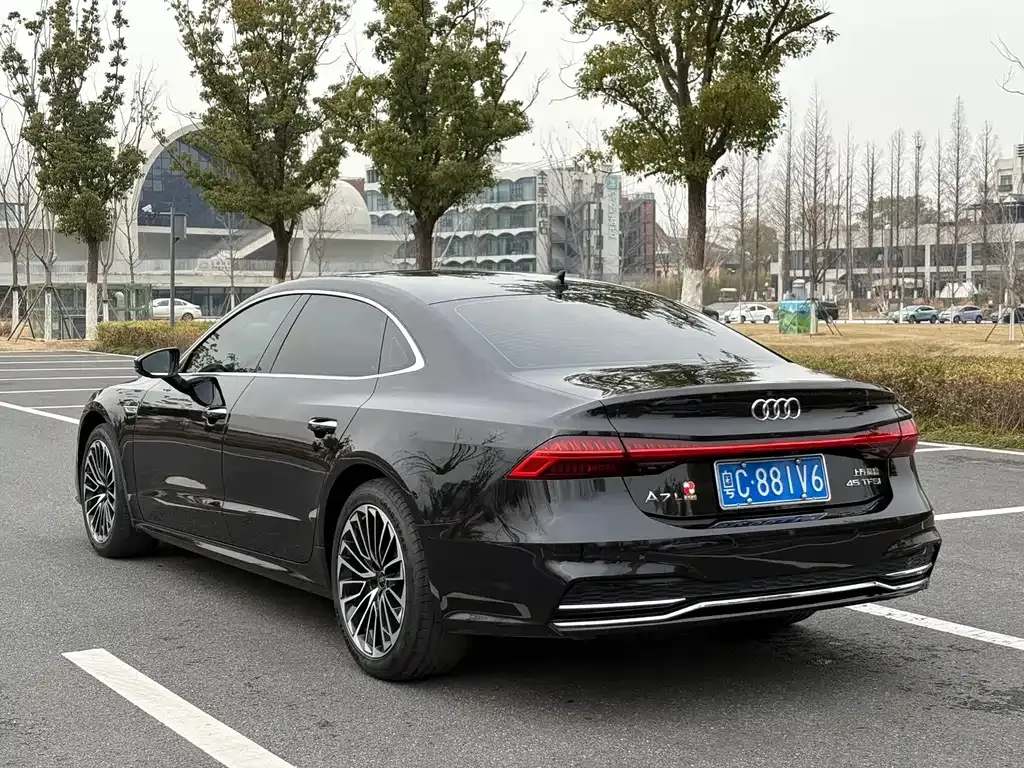 Audi A7L — фото 4