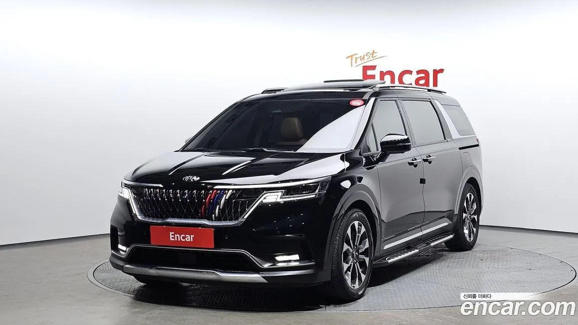 Kia Carnival — фото 1