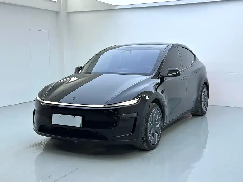 Tesla Model Y L — фото 4