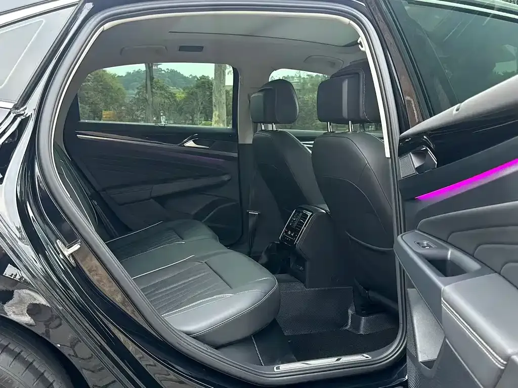 Volkswagen Passat — фото 7