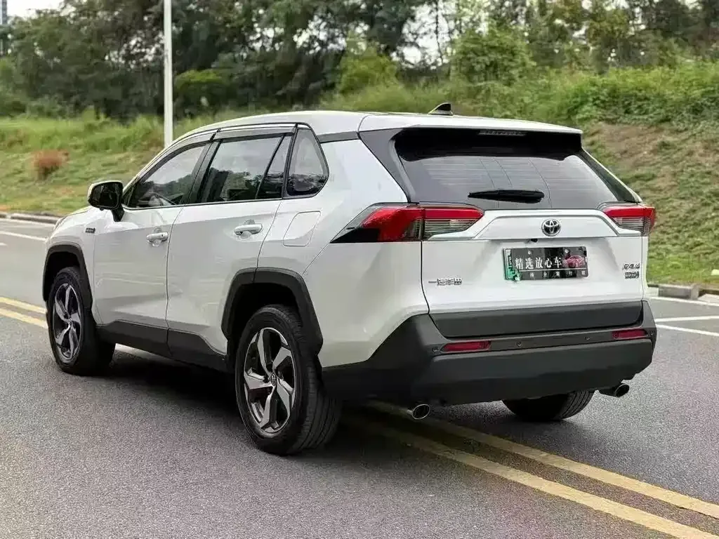Toyota RAV4 Prime — фото 7