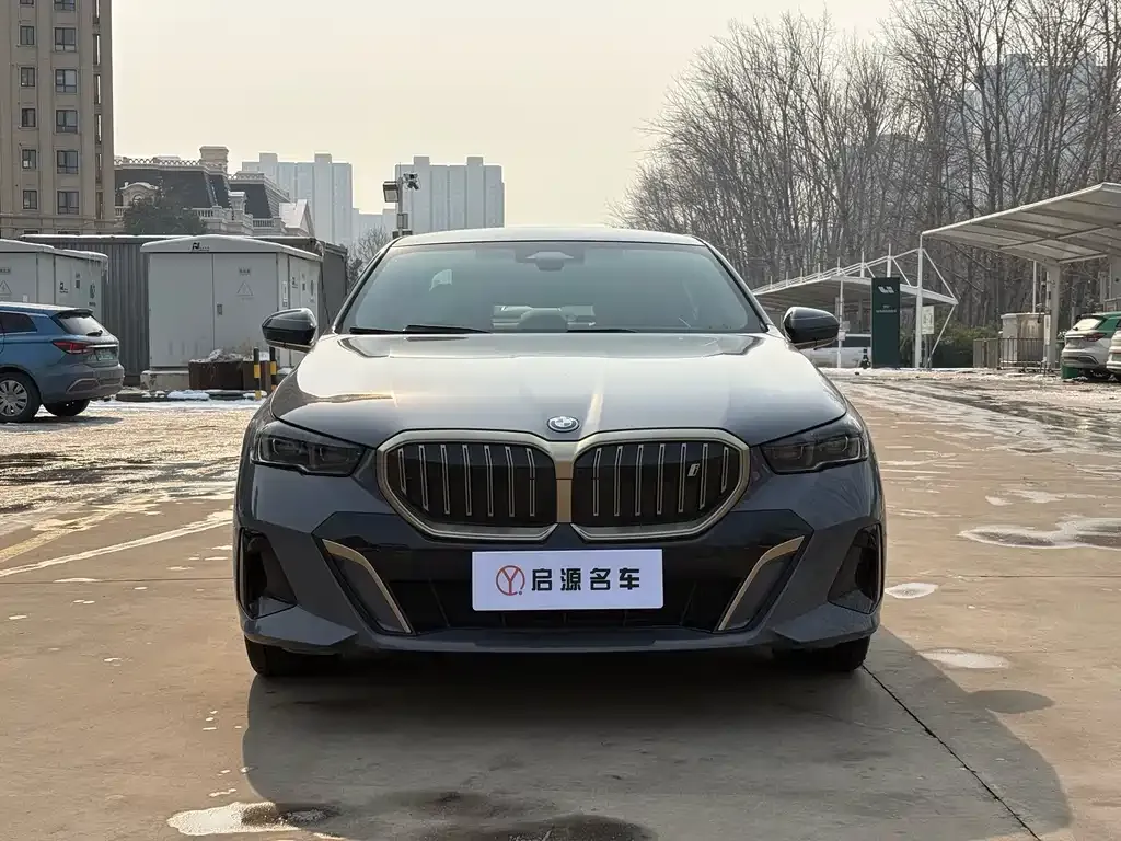 BMW i5 — фото 7