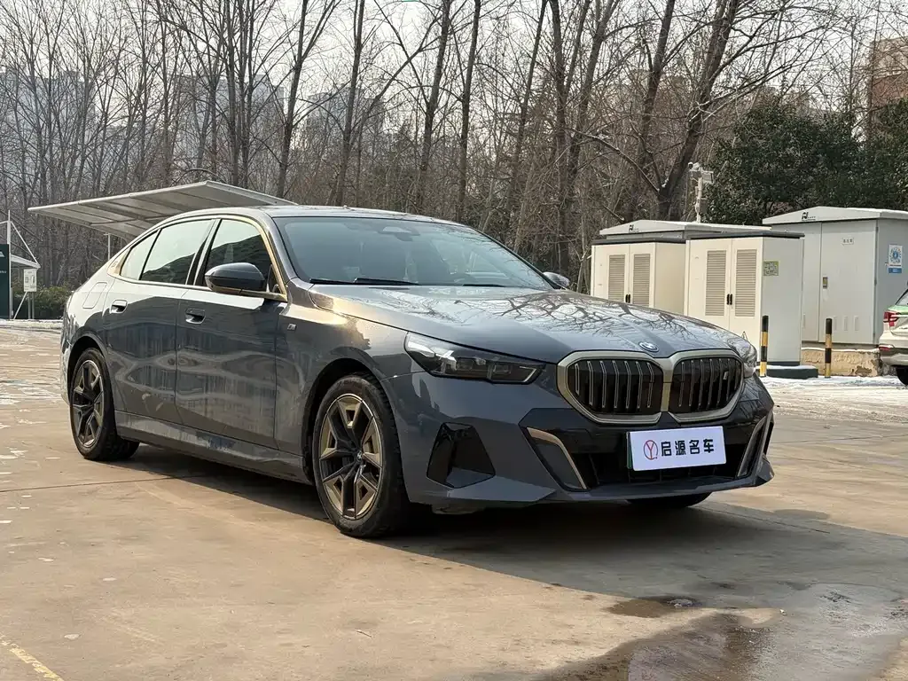 BMW i5 — фото 9