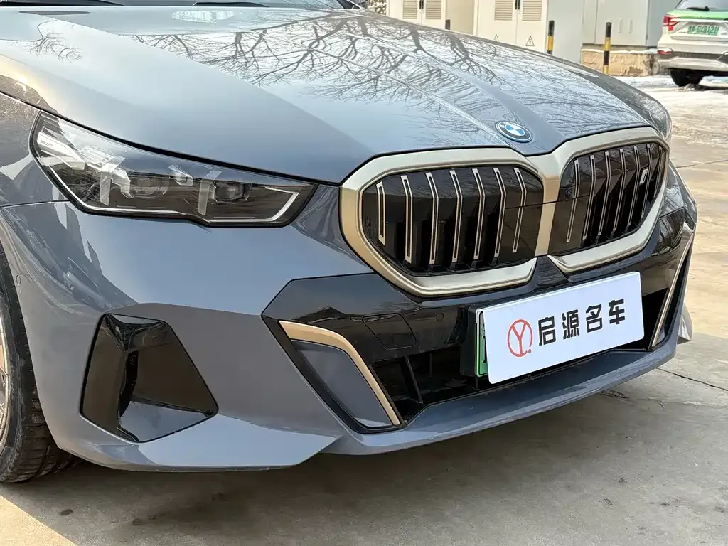 BMW i5 — фото 3