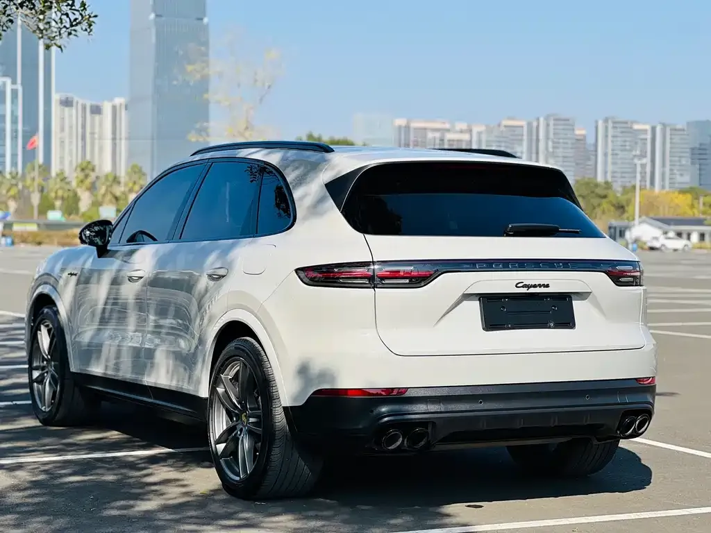 Porsche Cayenne Hybrid — фото 3