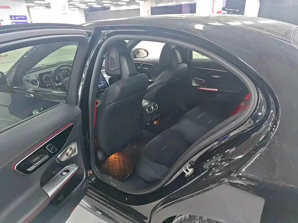 Mercedes-Benz C-Class AMG — фото 7